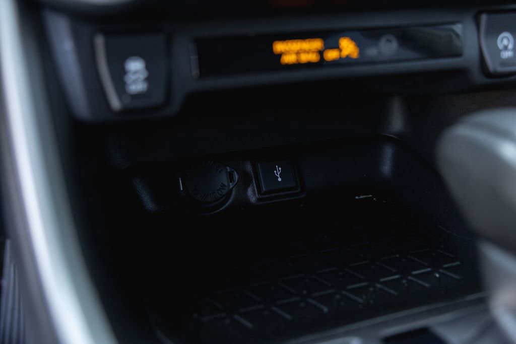 Used 2021 Toyota RAV4 XLE w/ Carpet Mat Package (TMS) image 19