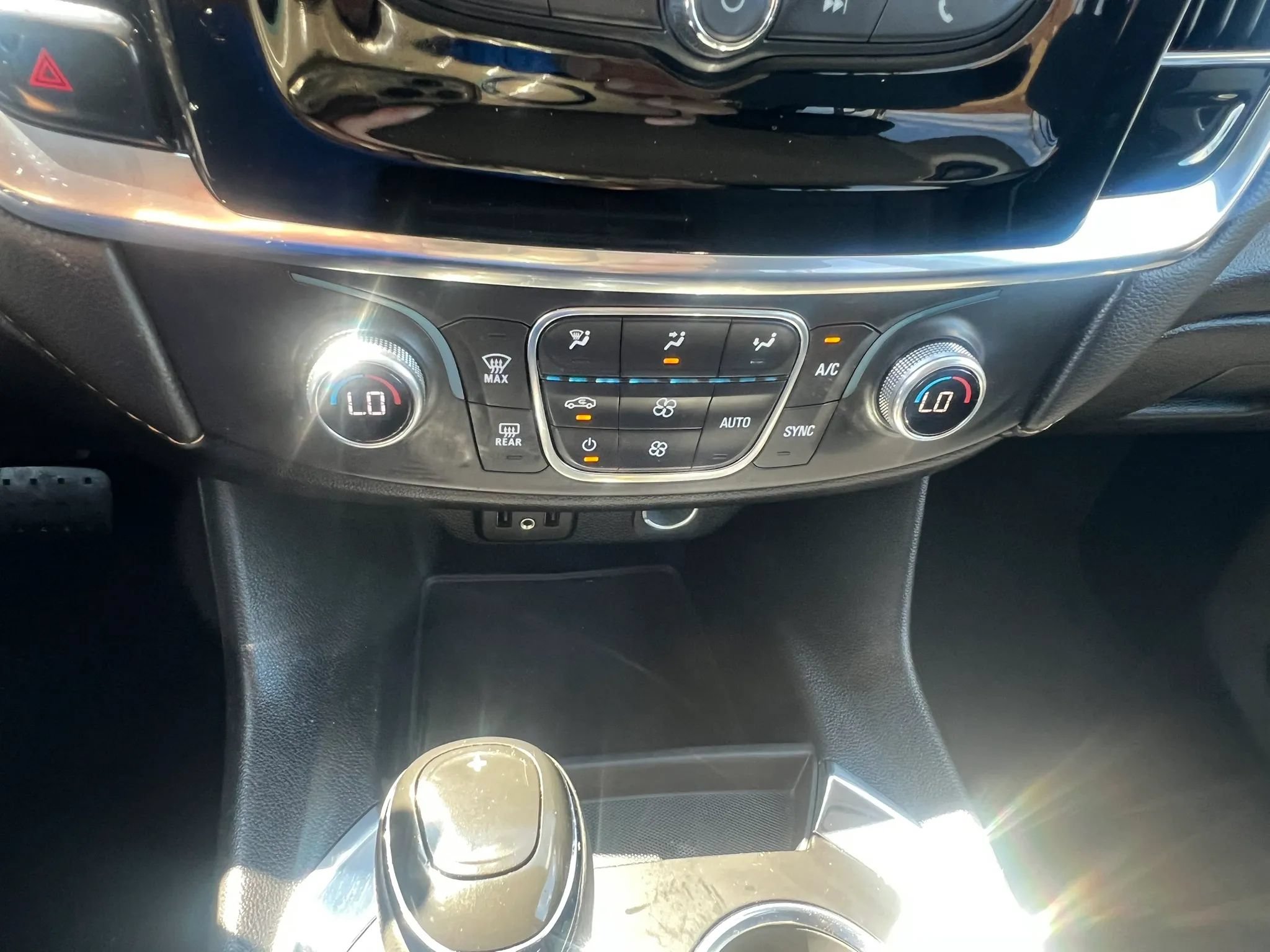Used 2019 Chevrolet Traverse LS FWD image 23