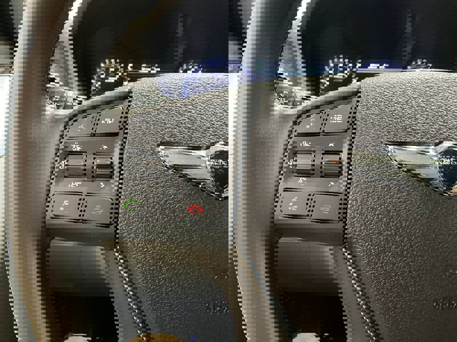 Used 2018 Genesis G80 3.8 w/ Option Group 02 image 15