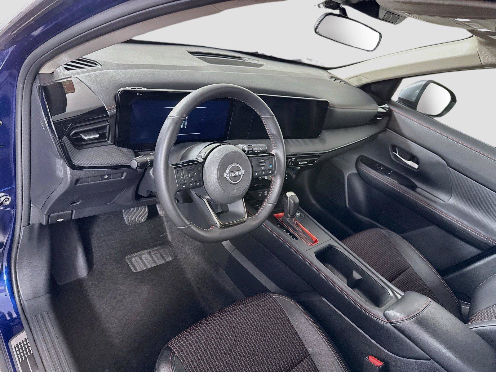 Used 2025 Nissan Kicks SR w/ Illumination Package AWD/4WD image 3