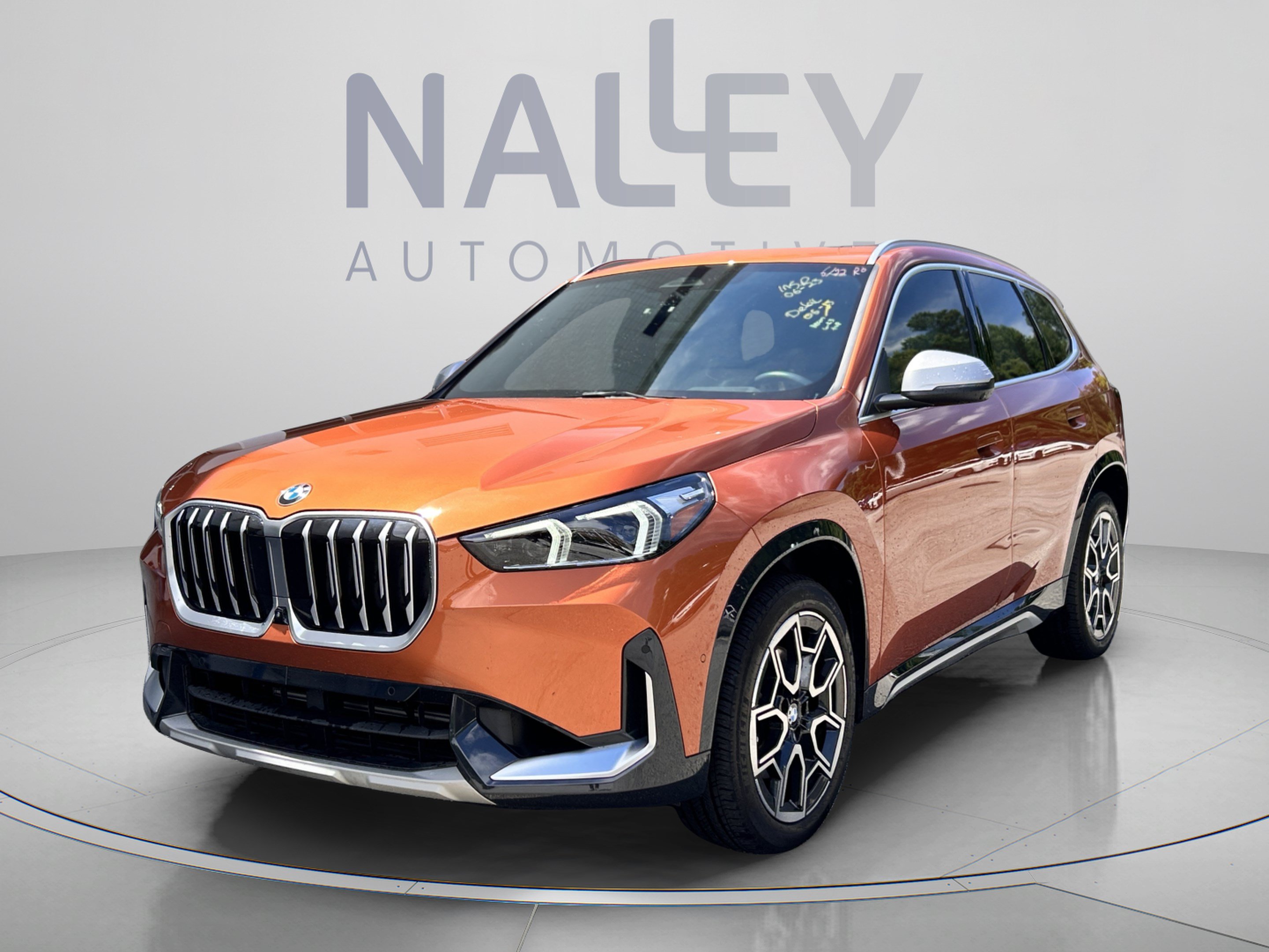 Used 2024 BMW X1 xDrive28i w/ Technology Package AWD/4WD image 1
