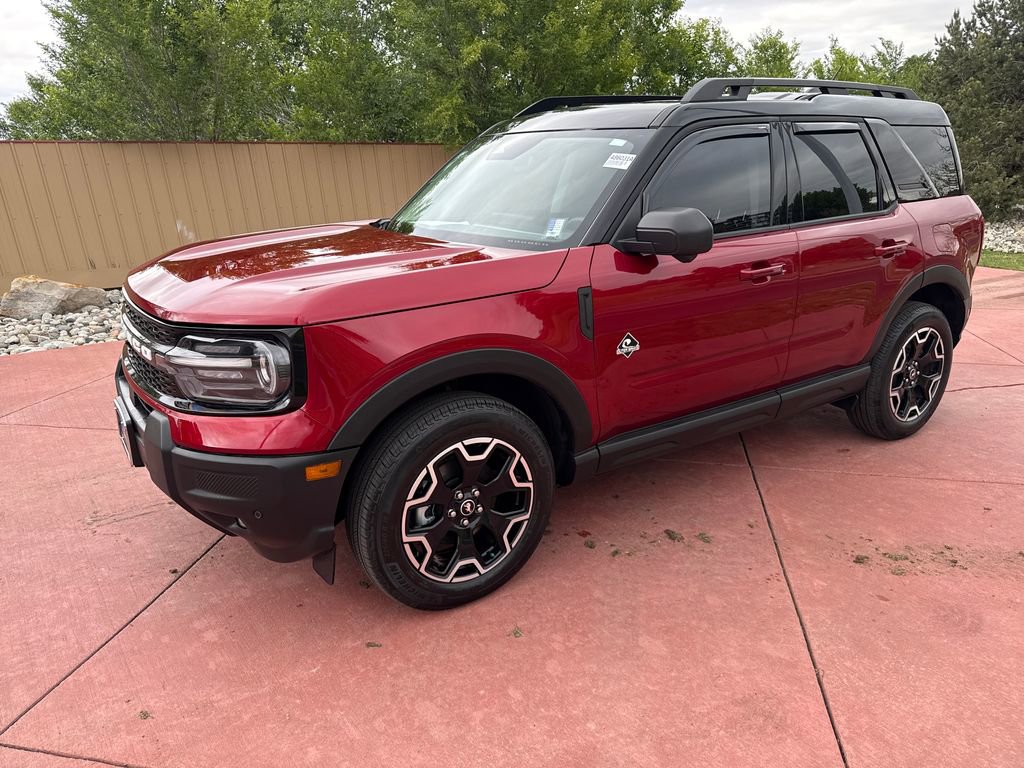 Certified 2025 Ford Bronco Sport Outer Banks w/ Outer Banks Tech Package+ AWD/4WD image 3