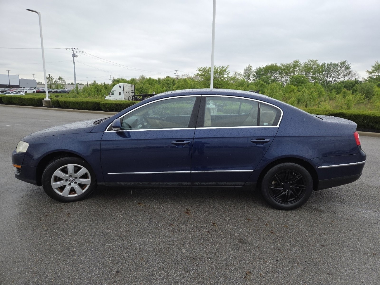 Used 2006 Volkswagen Passat 2.0T FWD image 12