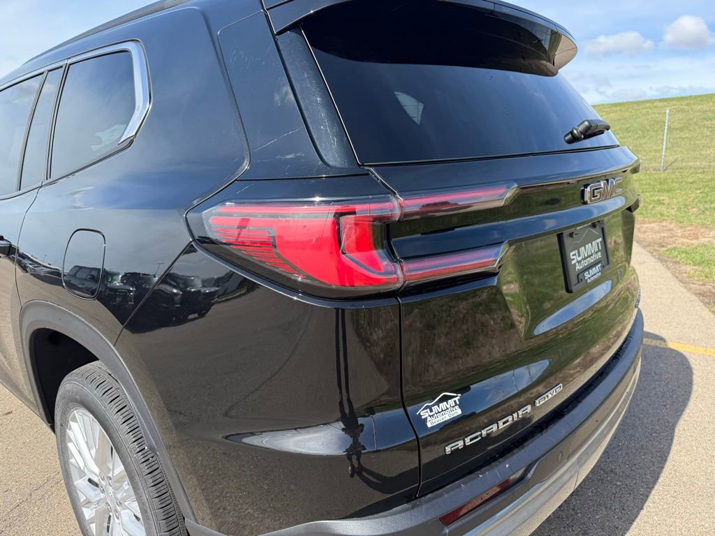 Used 2024 GMC Acadia Elevation image 35