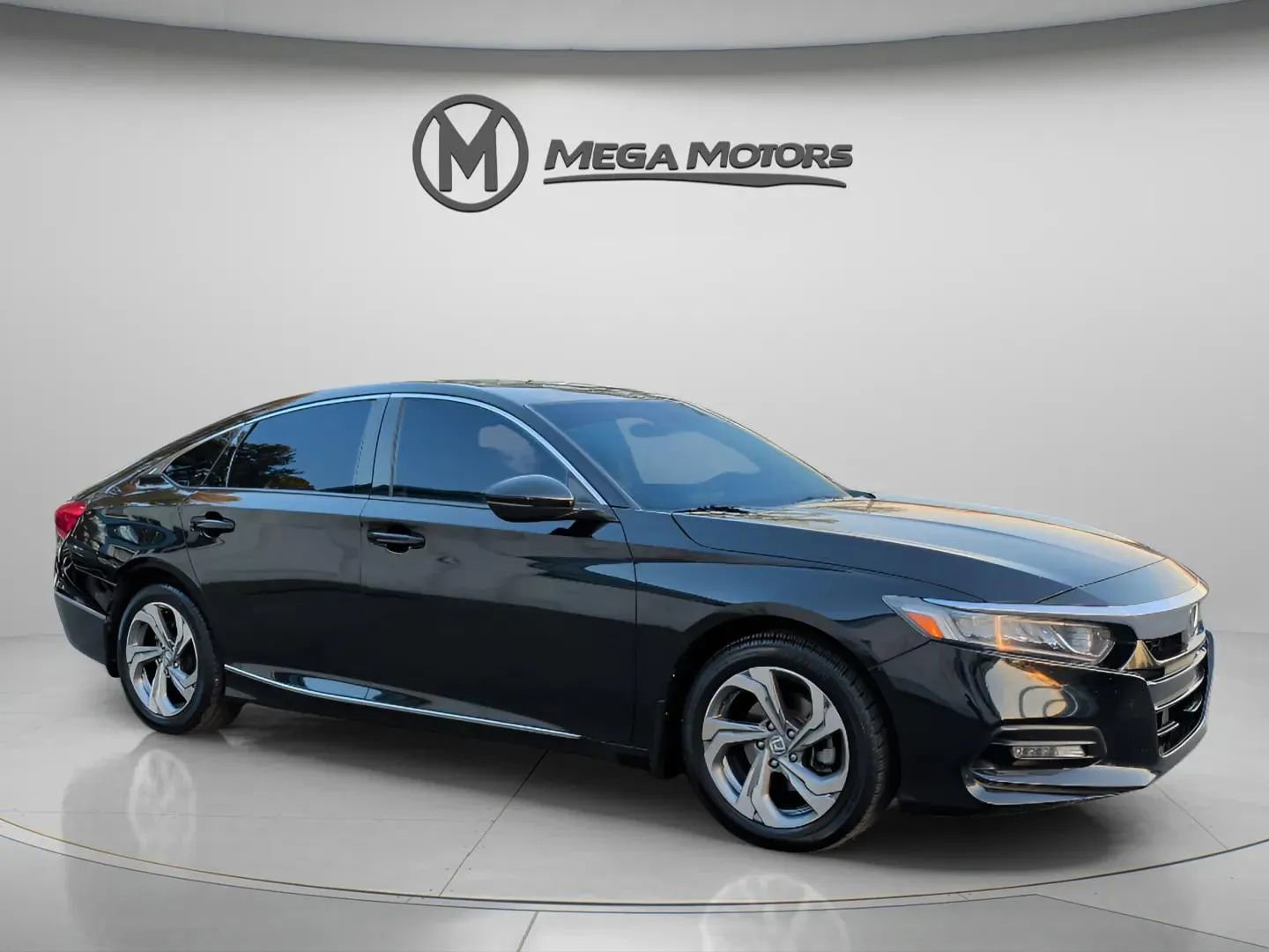 Used 2018 Honda Accord EX-L image 10