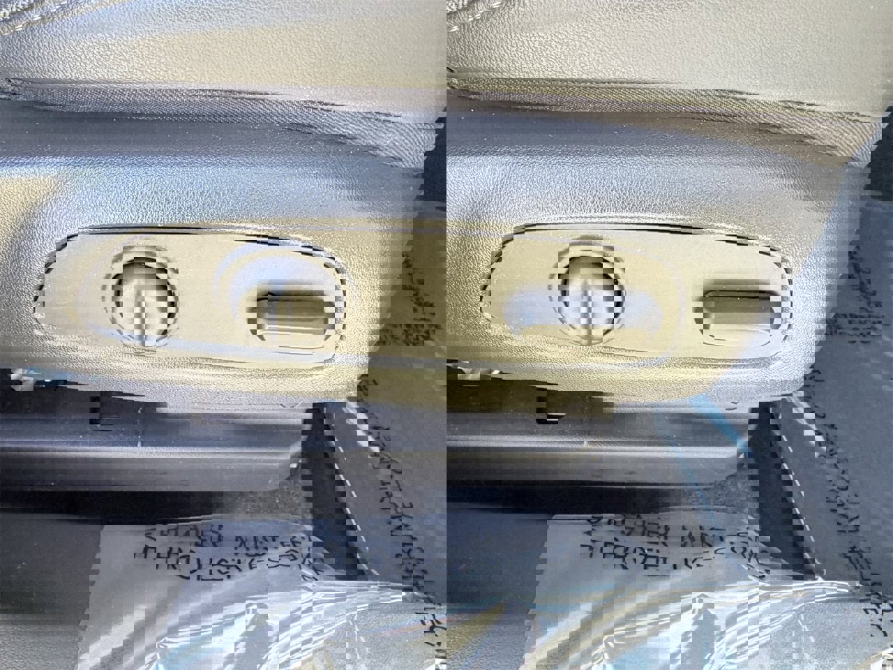 Used 2020 Buick Encore GX Essence w/ Experience Buick Package image 11