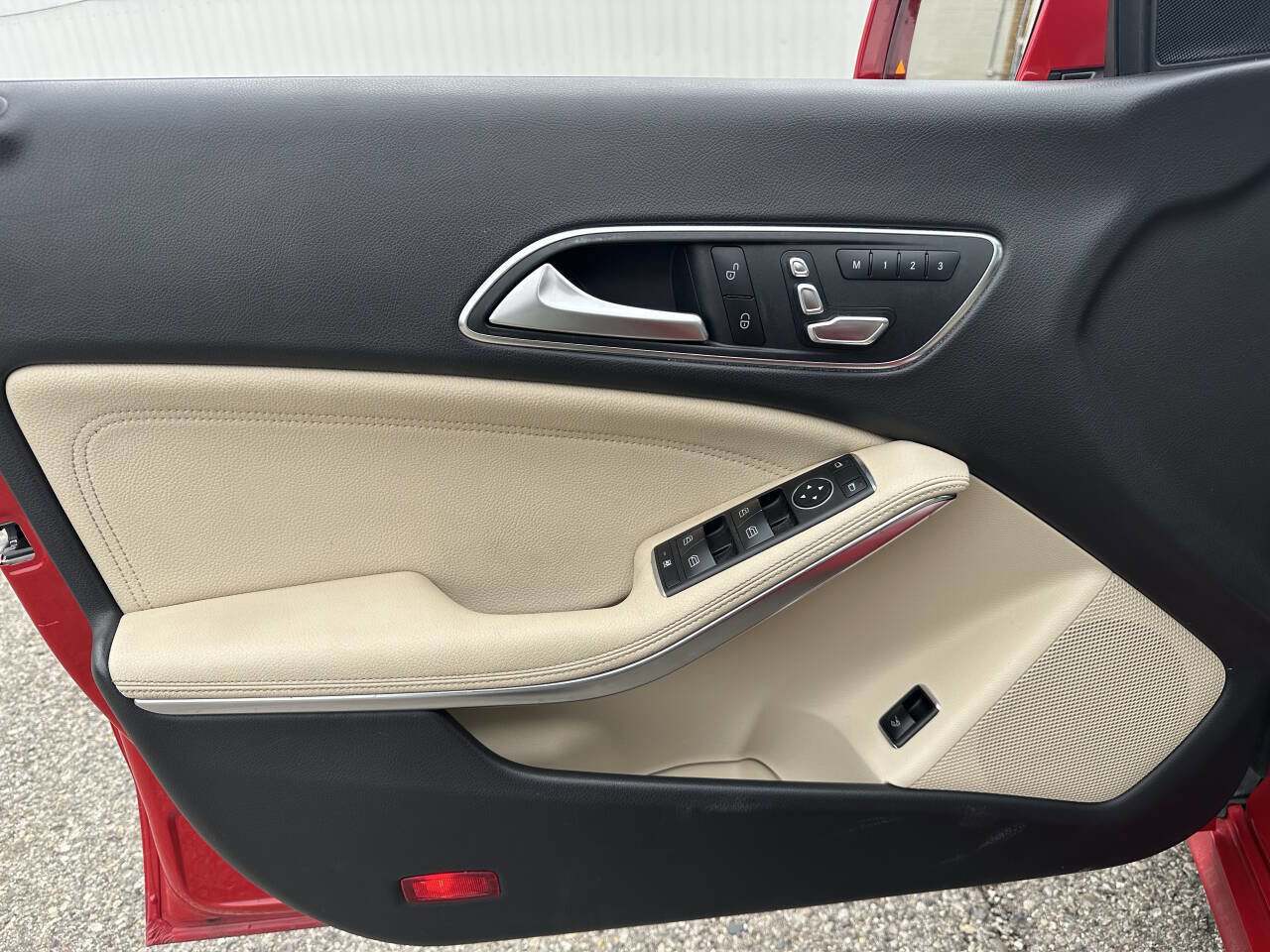 Used 2018 Mercedes-Benz CLA 250 image 28