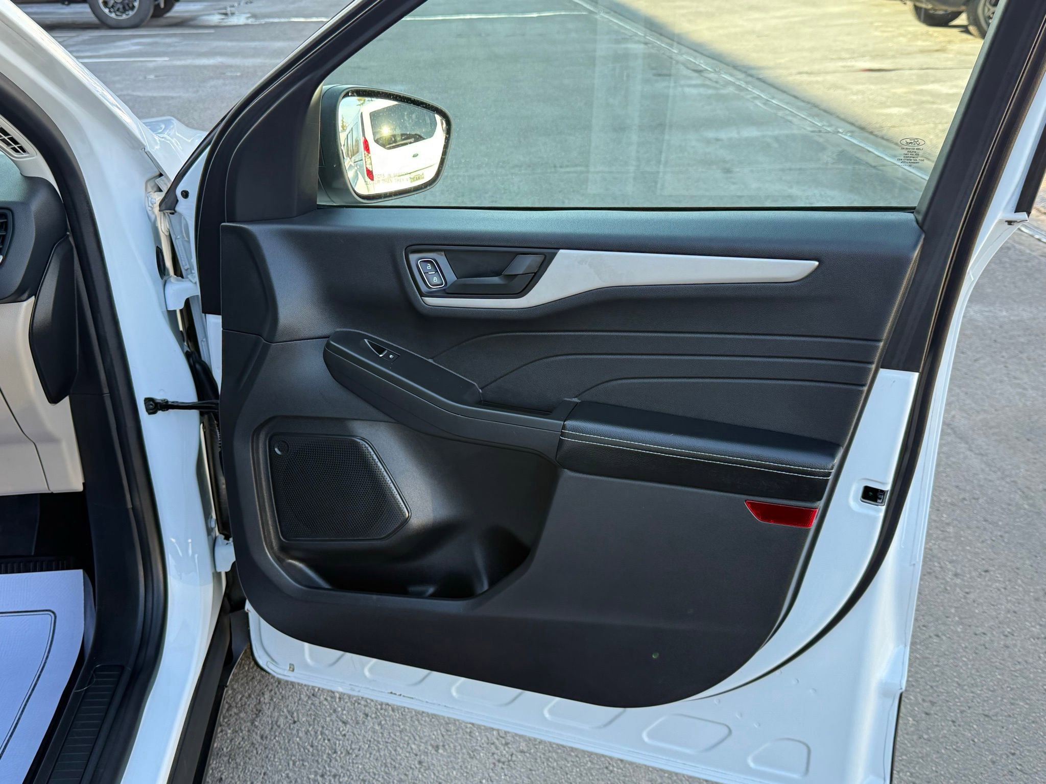 Used 2022 Ford Escape SE image 16