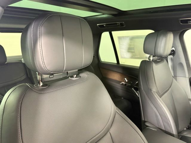 New 2025 Land Rover Range Rover SE image 28