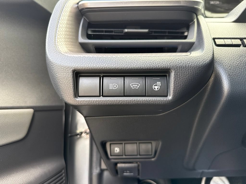 Used 2023 Toyota Prius XLE FWD image 41