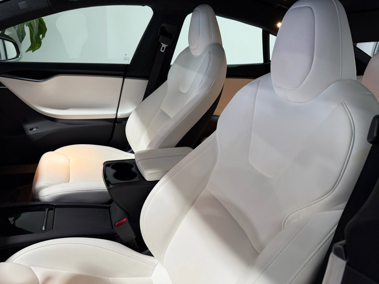 Used 2020 Tesla Model S Long Range Plus image 10