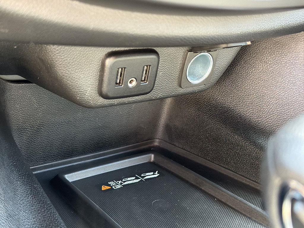 Used 2022 Chevrolet Traverse LT FWD image 36