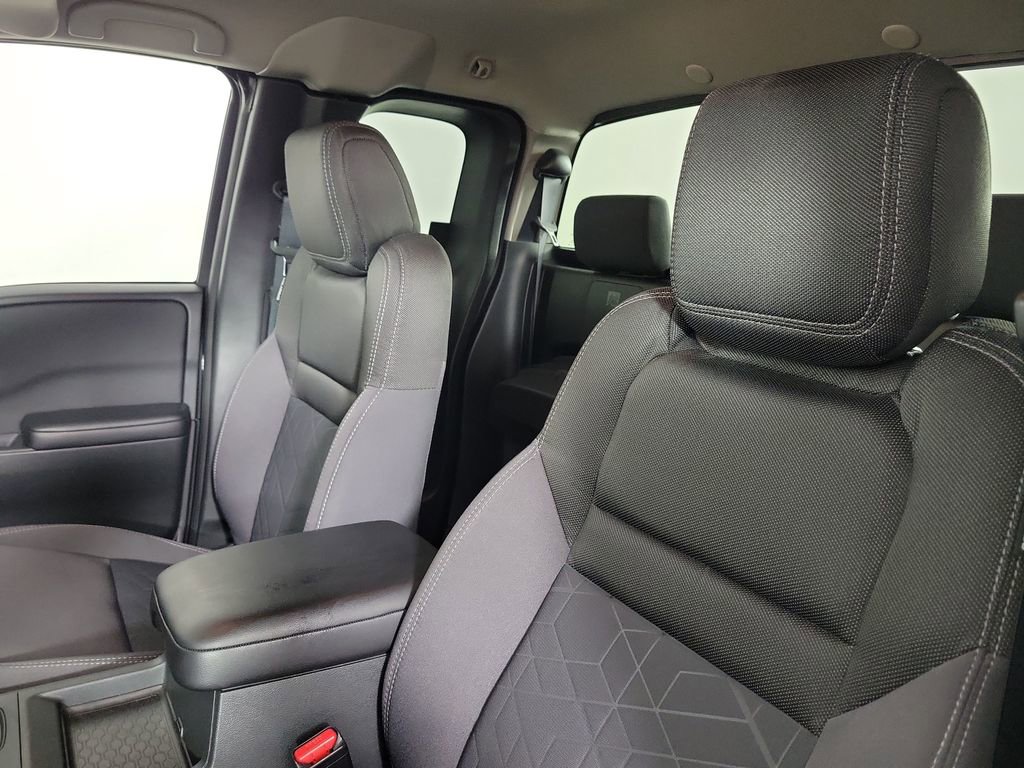 Used 2025 Nissan Frontier SV RWD image 21