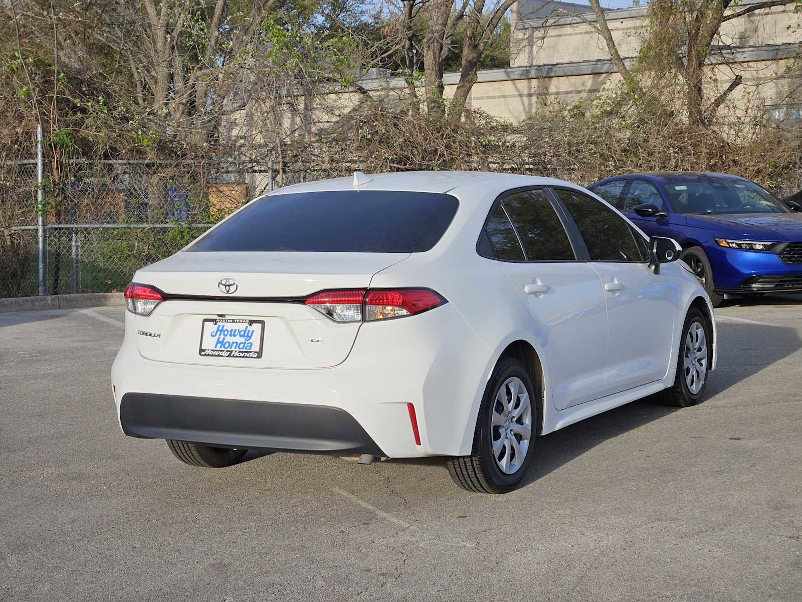 Used 2023 Toyota Corolla LE image 6