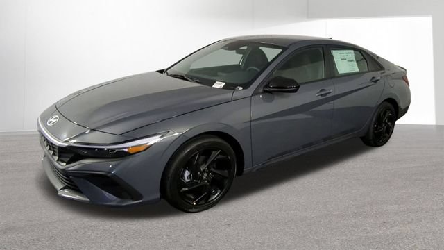 New 2026 Hyundai Elantra Sport FWD image 4