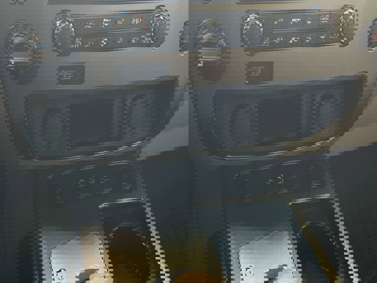 Used 2015 Nissan Armada Platinum AWD/4WD image 19