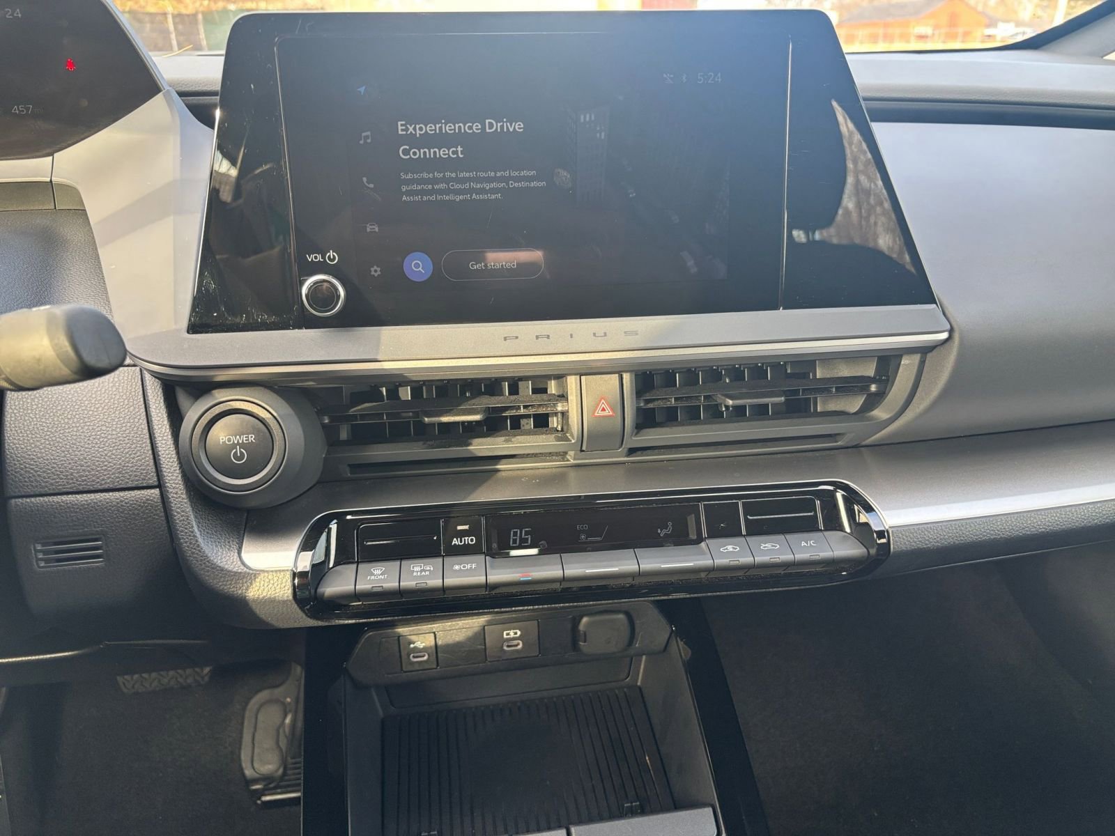 Used 2025 Toyota Prius LE image 18