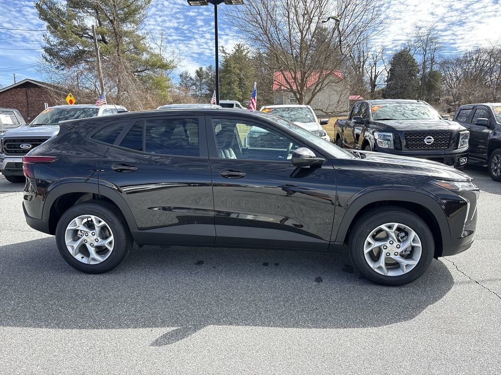 New 2026 Chevrolet Trax LS w/ LS Convenience Package image 10