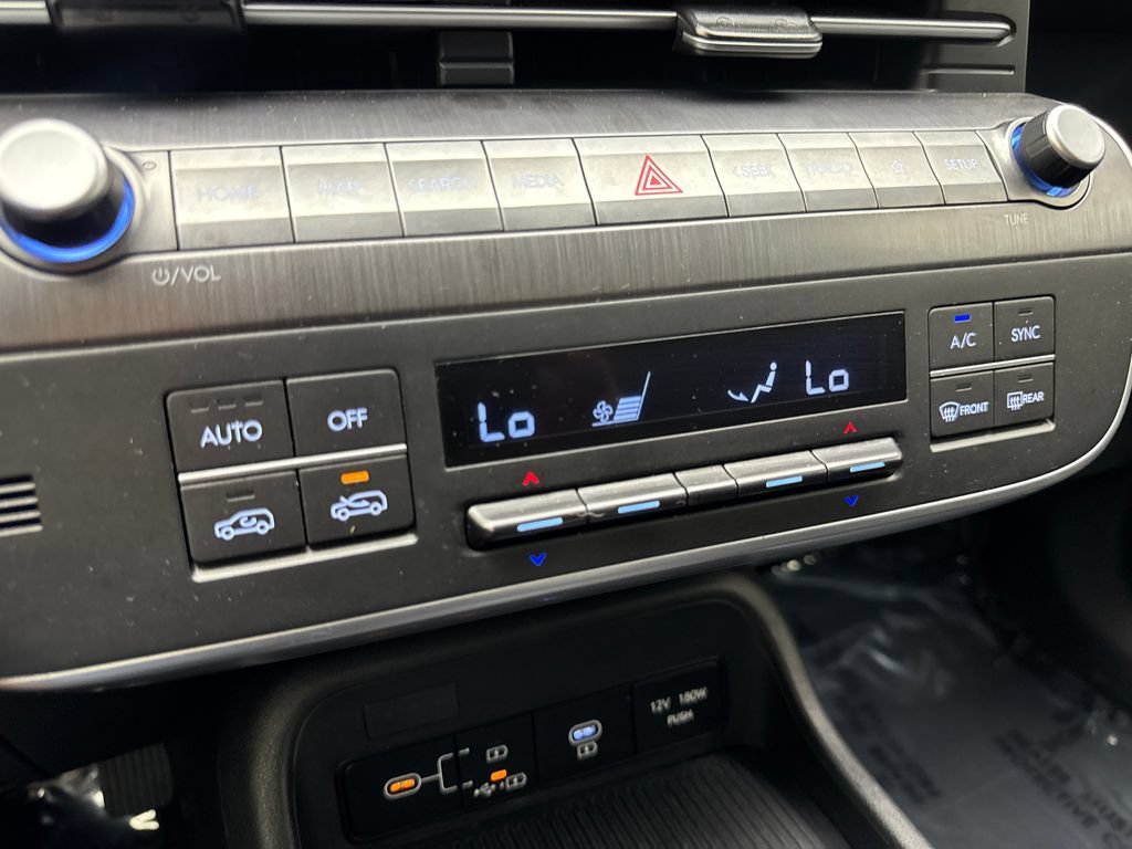 Used 2024 Hyundai Kona SEL AWD/4WD image 65
