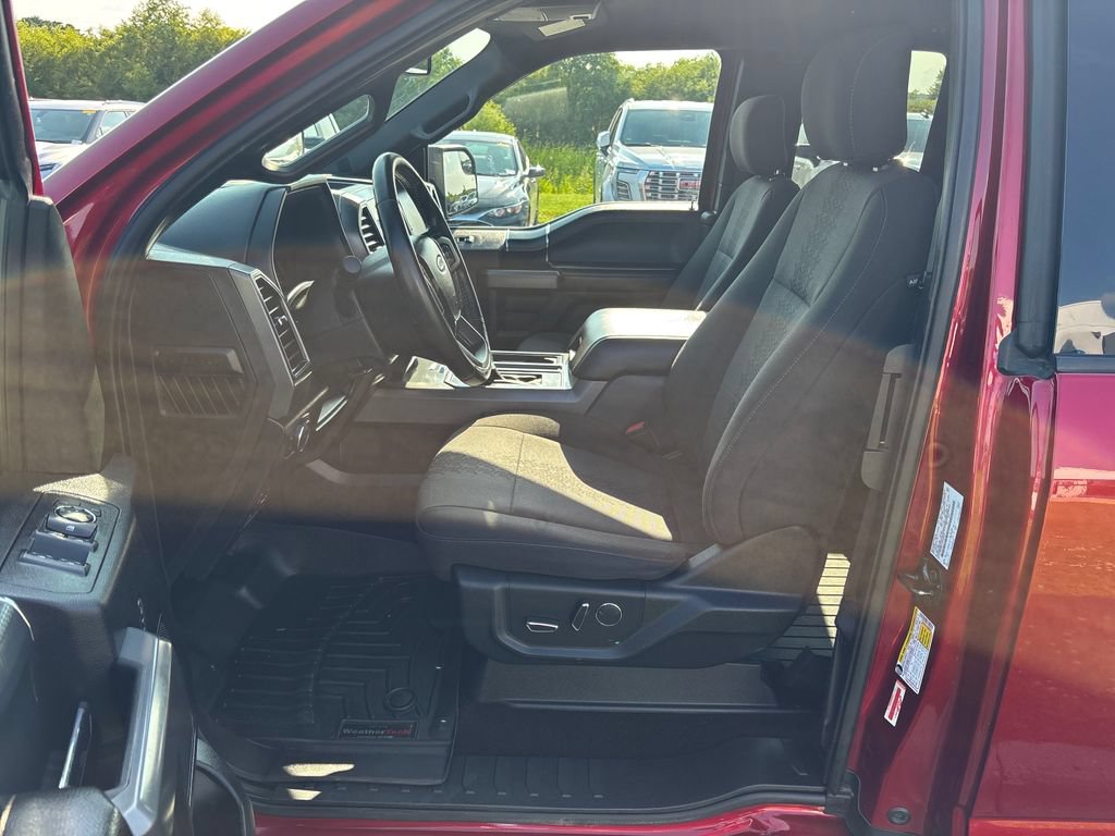 Used 2018 Ford F150 XLT w/ Equipment Group 302A Luxury AWD/4WD image 26