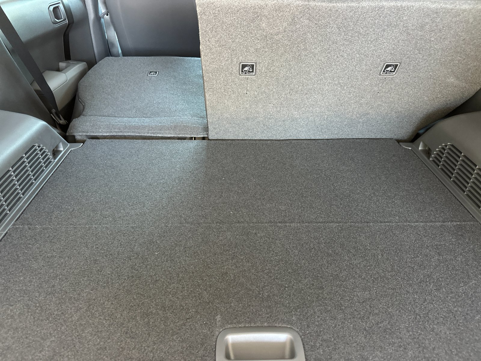 New 2027 Kia EV3 Wind FWD image 15