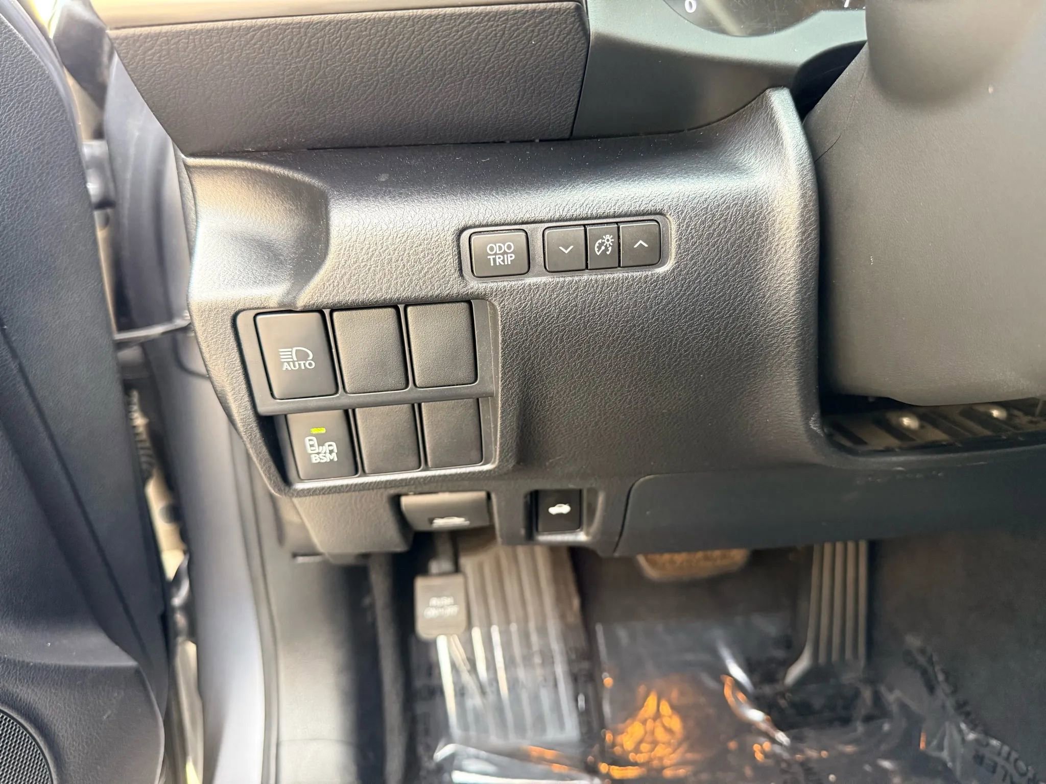 Used 2019 Lexus IS 300 w/ Accessory Package 2 RWD image 23