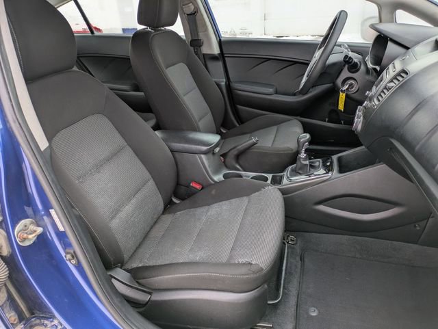 Used 2017 Kia Forte LX image 20