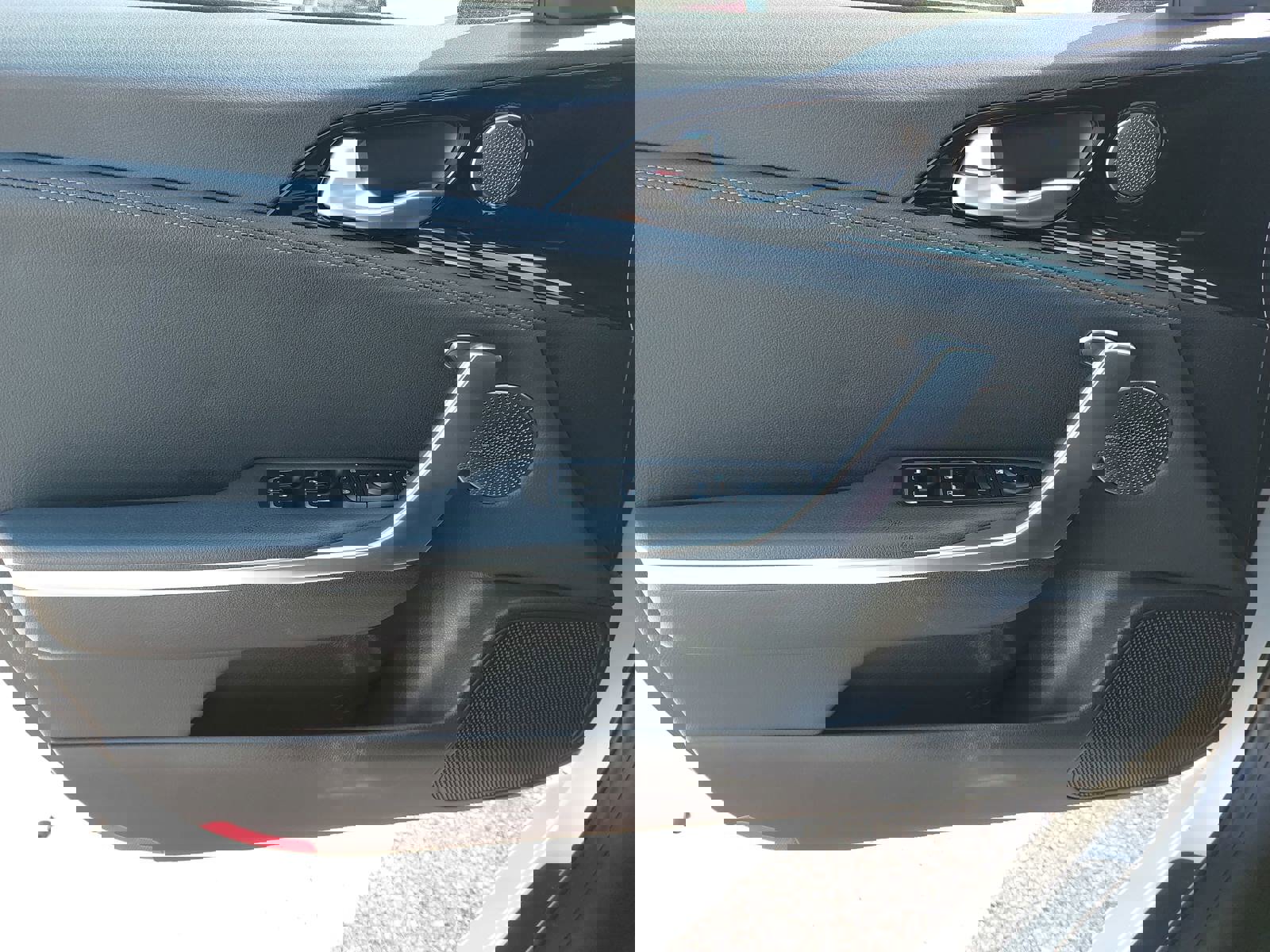 Used 2020 Kia Stinger GT-Line w/ Sun & Sound Package image 29