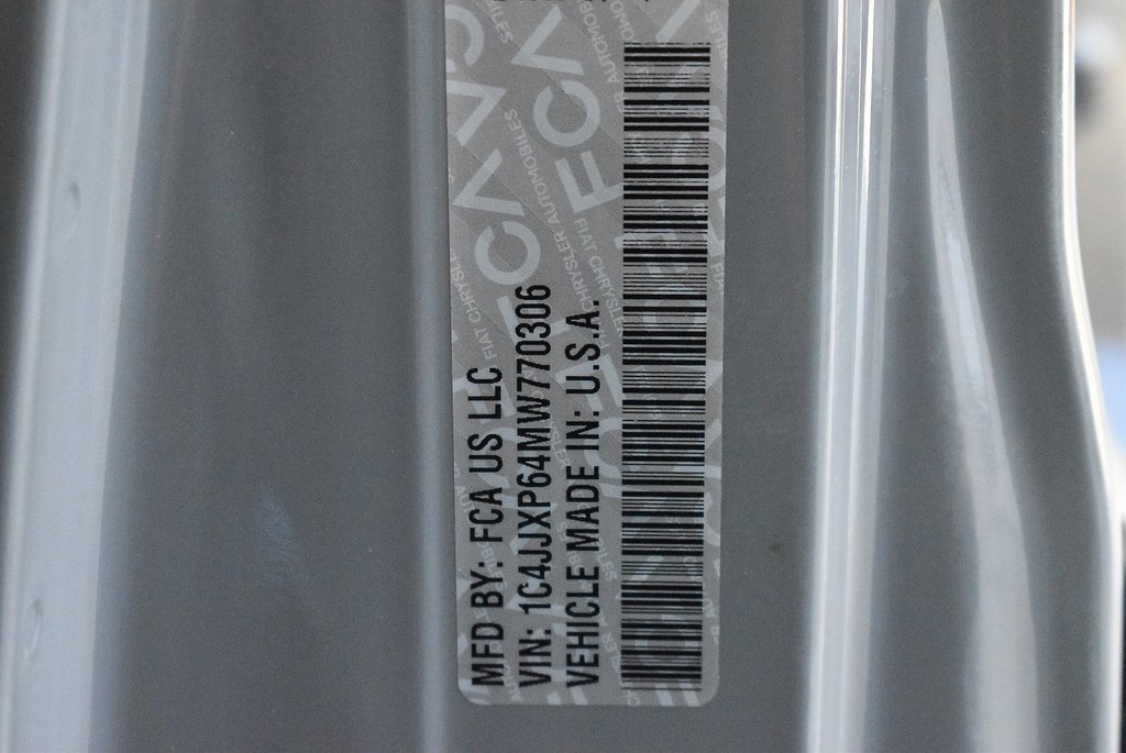 Used 2021 Jeep Wrangler Unlimited Sahara w/ Cold Weather Group image 28