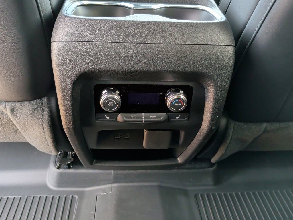 New 2026 GMC Acadia Denali w/ Super Cruise Package image 39