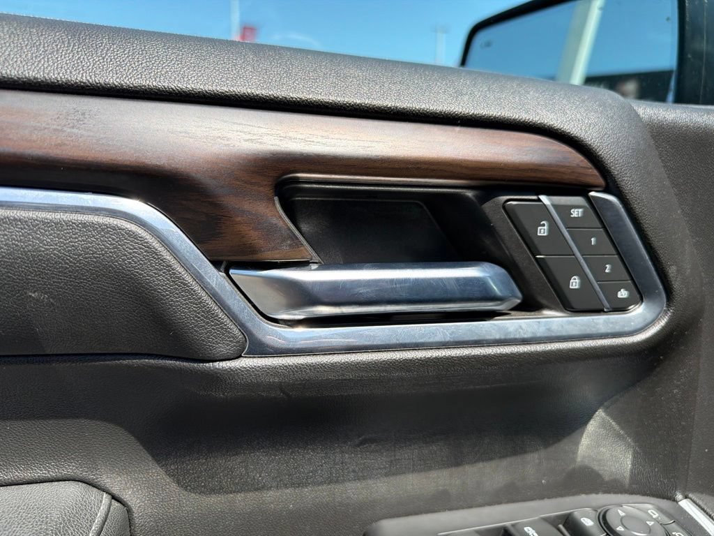 Used 2024 GMC Sierra 1500 SLT w/ SLT Premium Plus Package RWD image 11