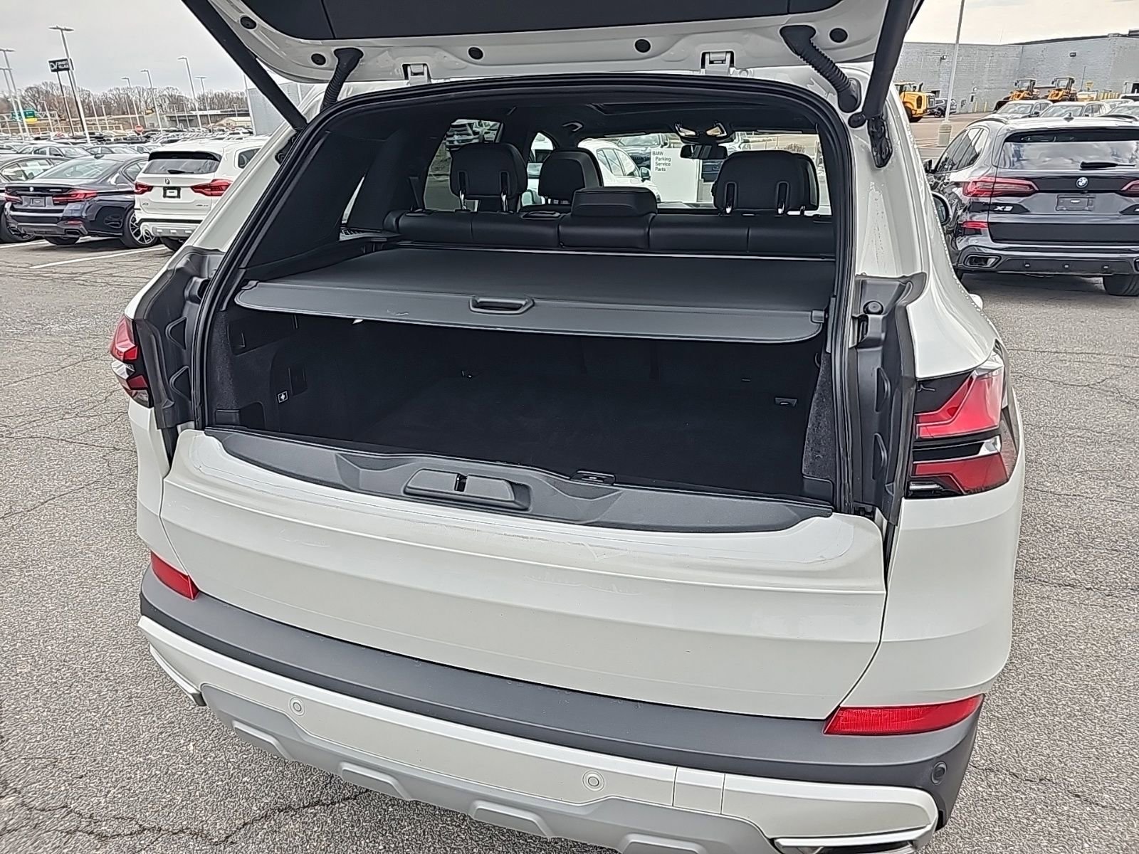 Certified 2024 BMW X5 xDrive40i w/ Premium Package image 17