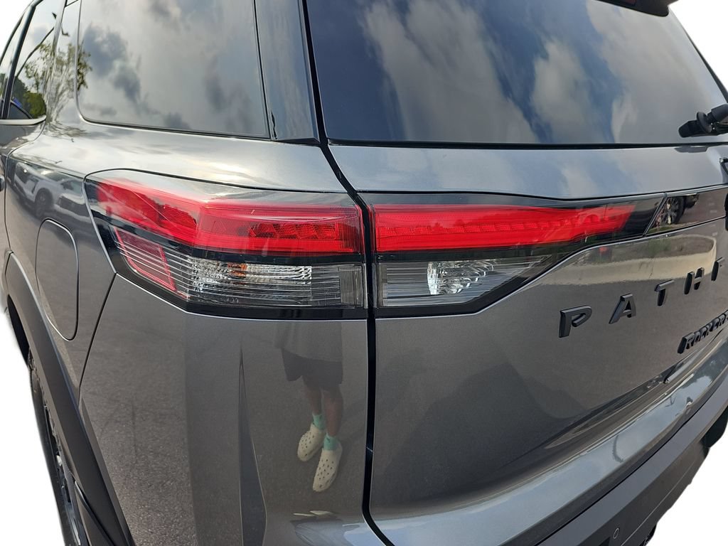 Used 2024 Nissan Pathfinder Rock Creek AWD/4WD image 33