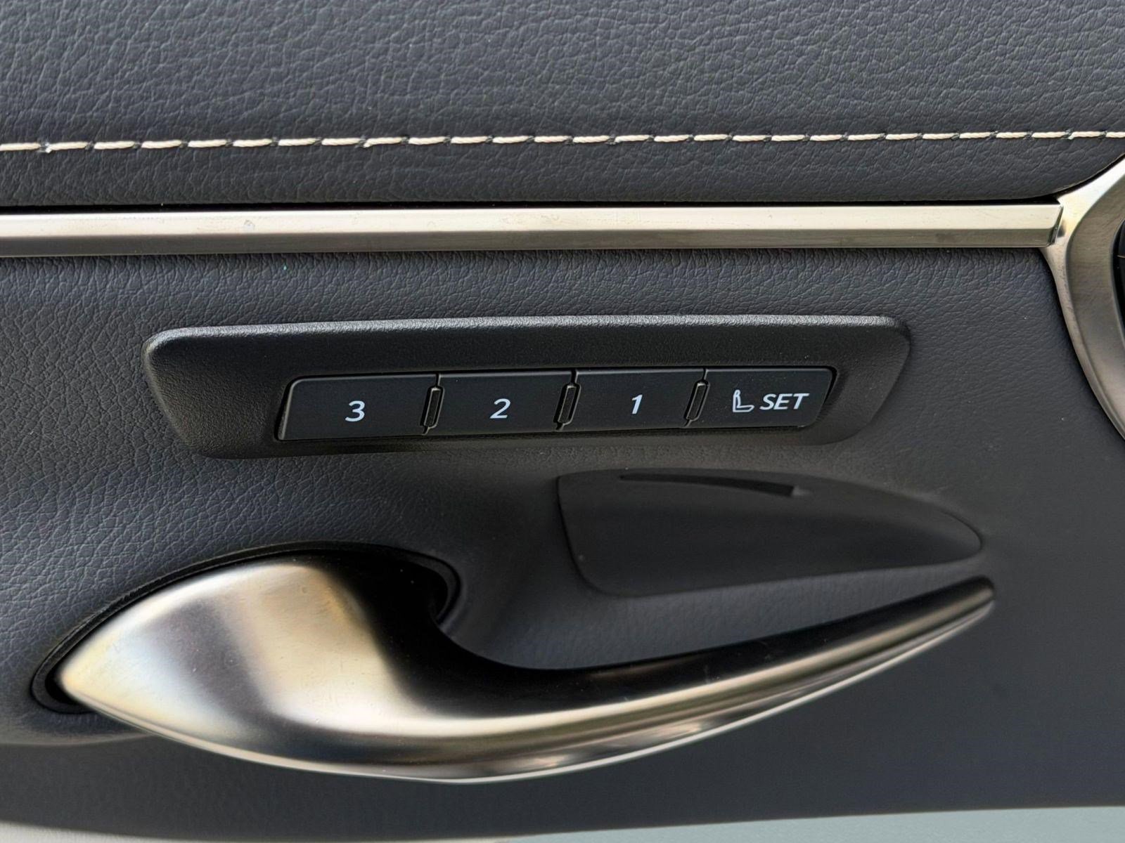 Certified 2025 Lexus ES 300h Ultra Luxury w/ Accessory Package (Z1) FWD image 19