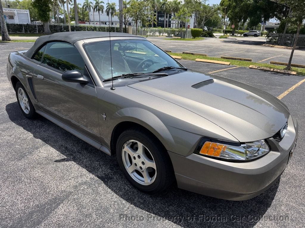 Used 2002 Ford Mustang Convertible RWD image 22