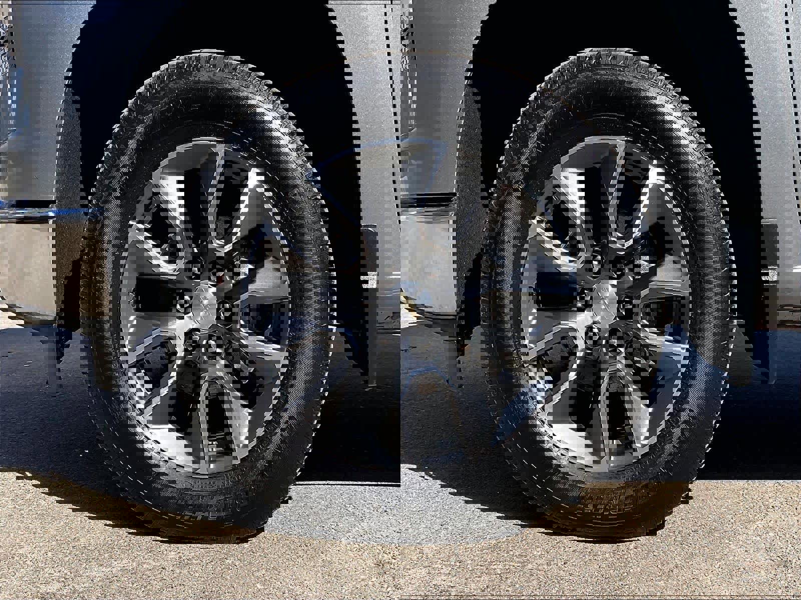 Used 2023 Chevrolet Silverado 1500 LT image 7