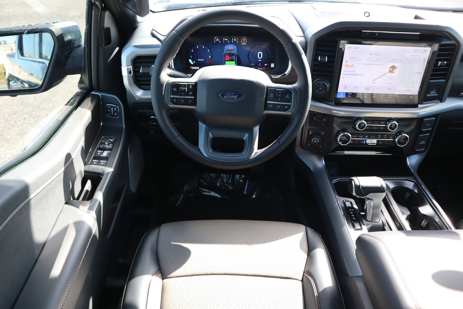 New 2025 Ford F150 Lariat w/ Equipment Group 501A Mid image 21