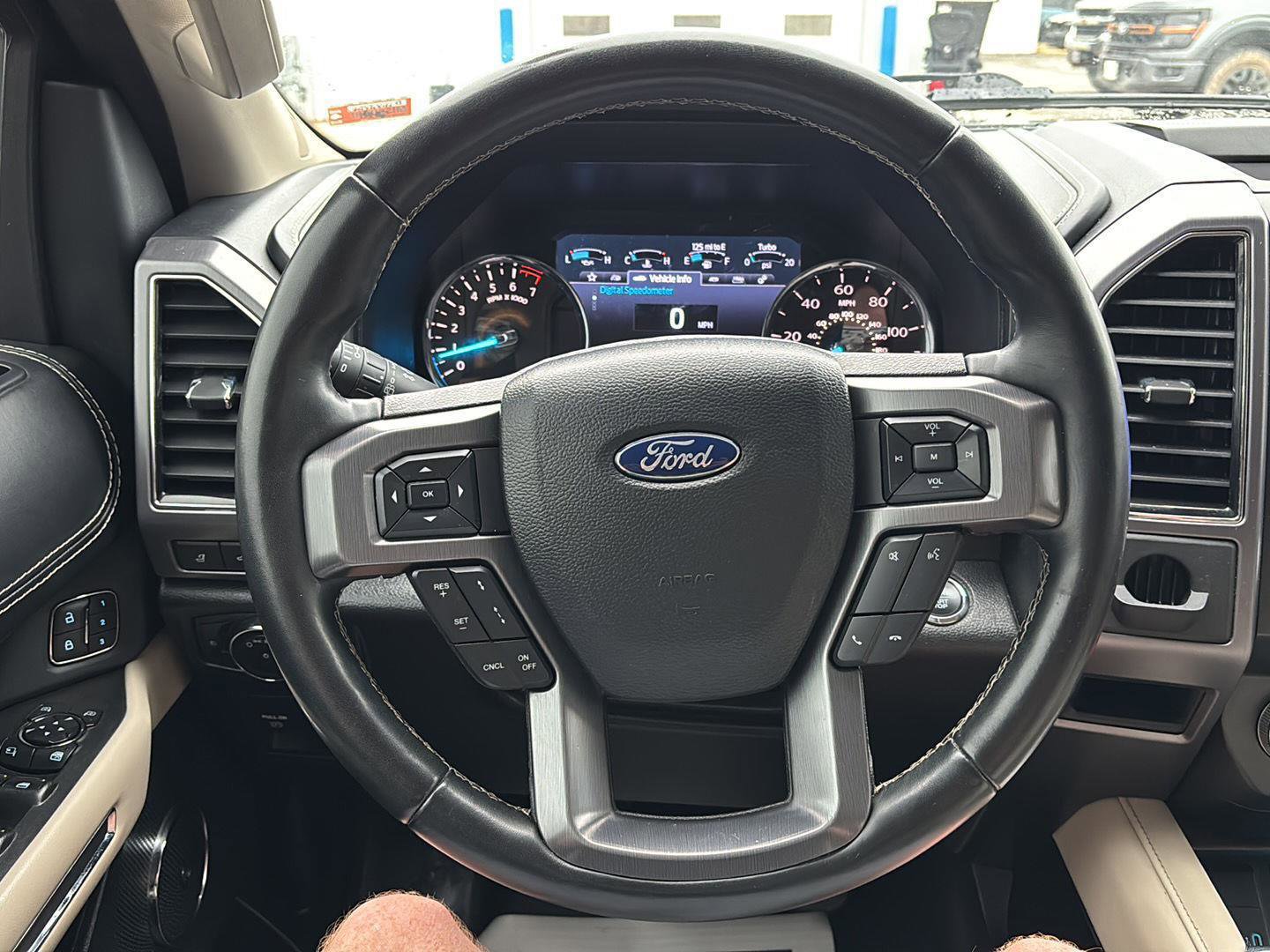 Used 2021 Ford Expedition Platinum image 27