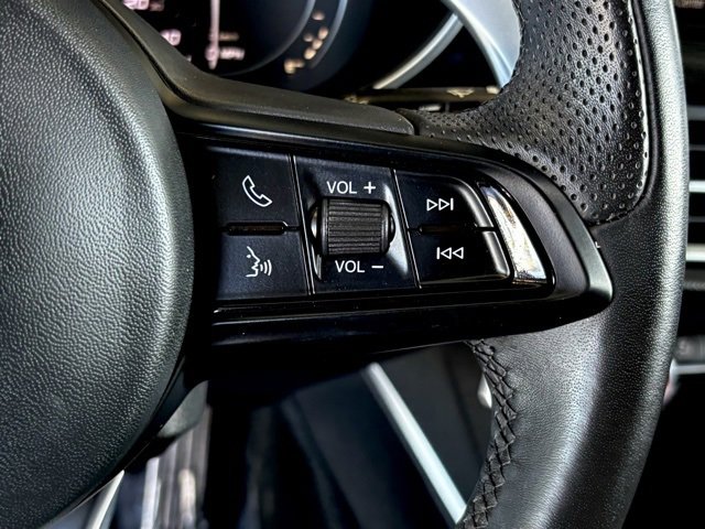 Used 2022 Alfa Romeo Stelvio Sprint image 23