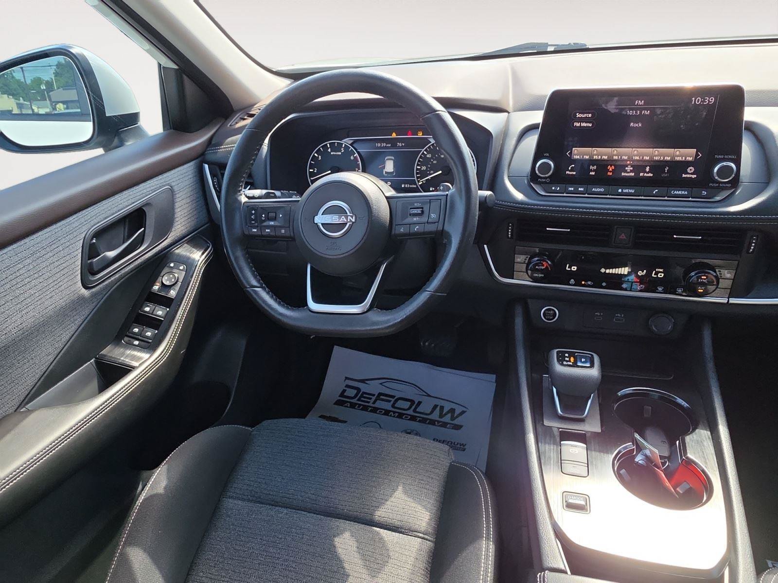Used 2022 Nissan Rogue S FWD image 11