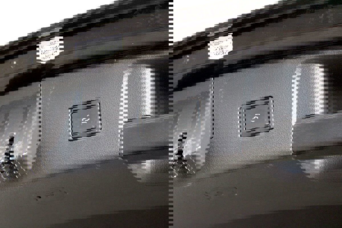 Used 2023 Volkswagen Atlas SE w/ Panoramic Sunroof Package image 31