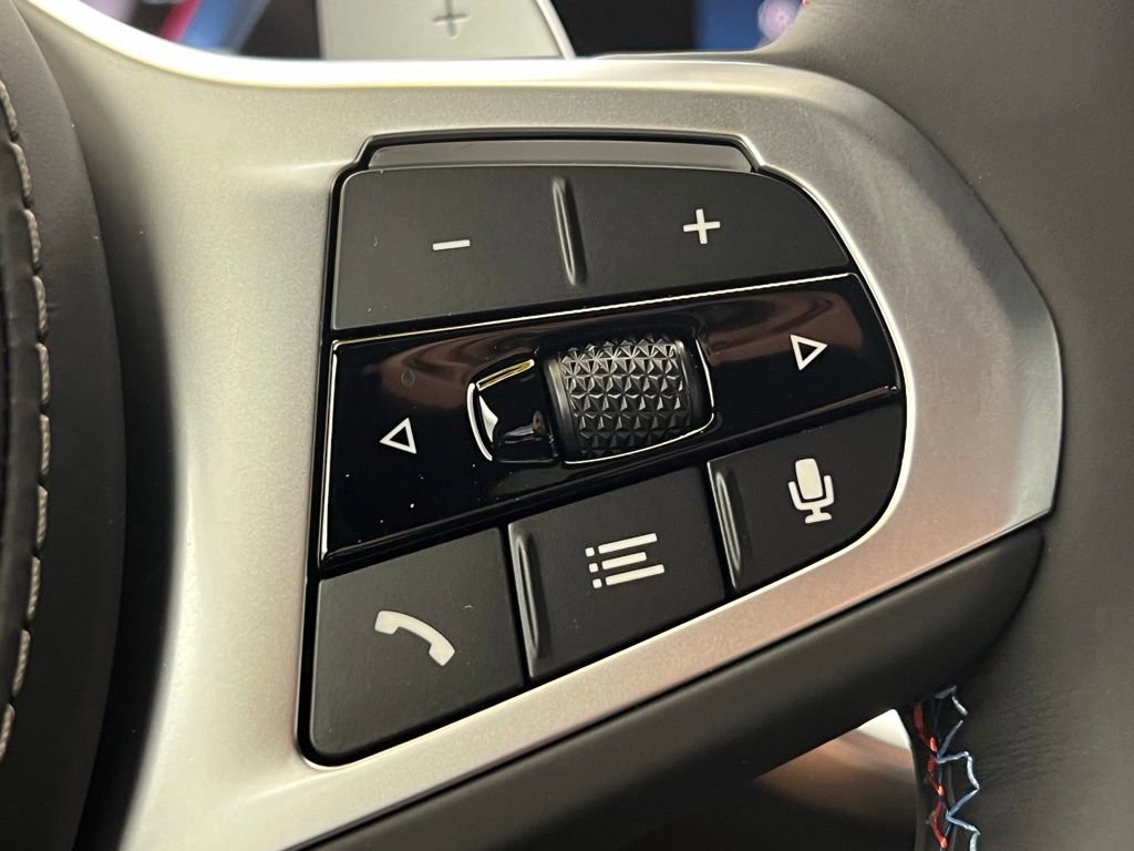 Certified 2025 BMW X7 M60i image 20