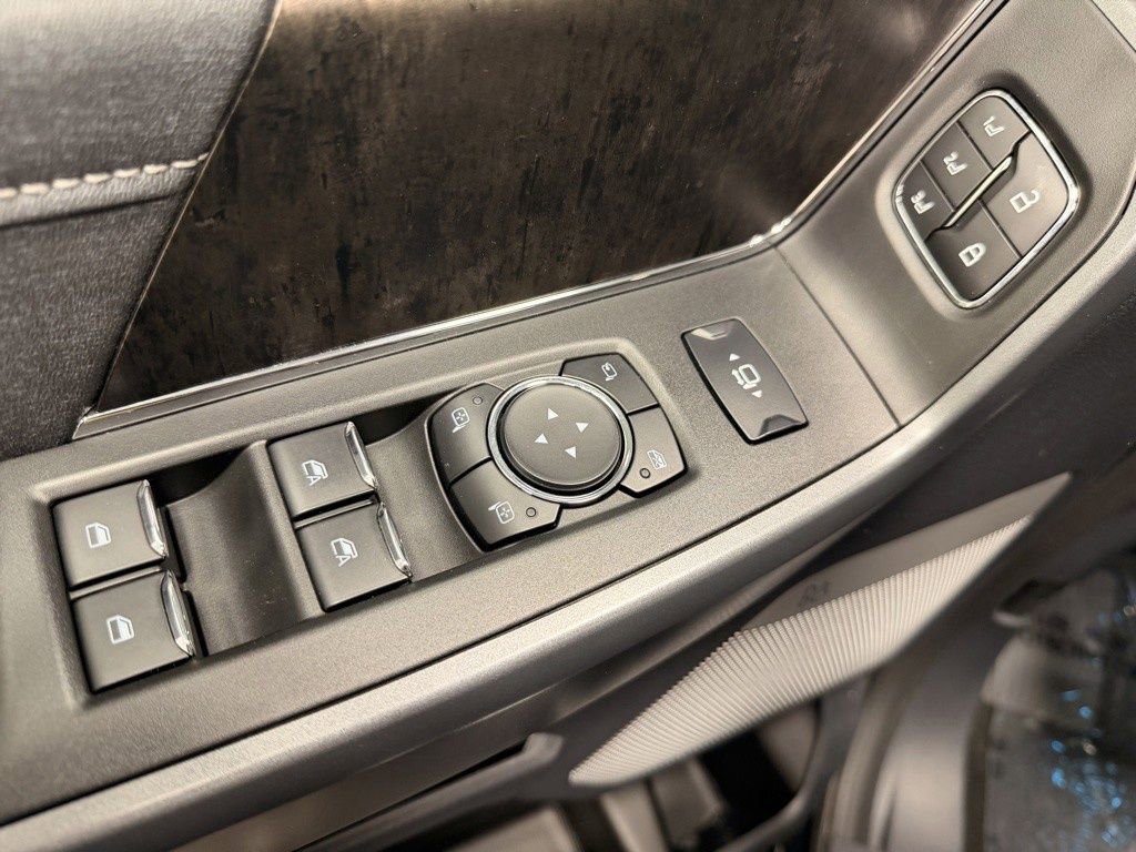 Used 2024 Ford F250 Lariat w/ Lariat Ultimate Package image 28