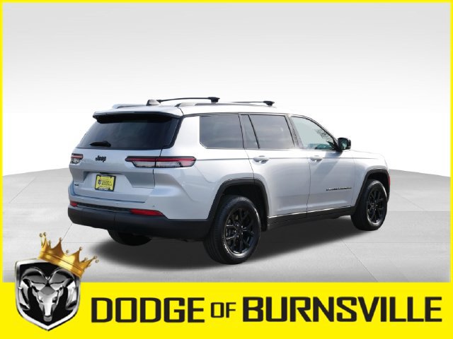 Used 2024 Jeep Grand Cherokee L Laredo AWD/4WD image 9