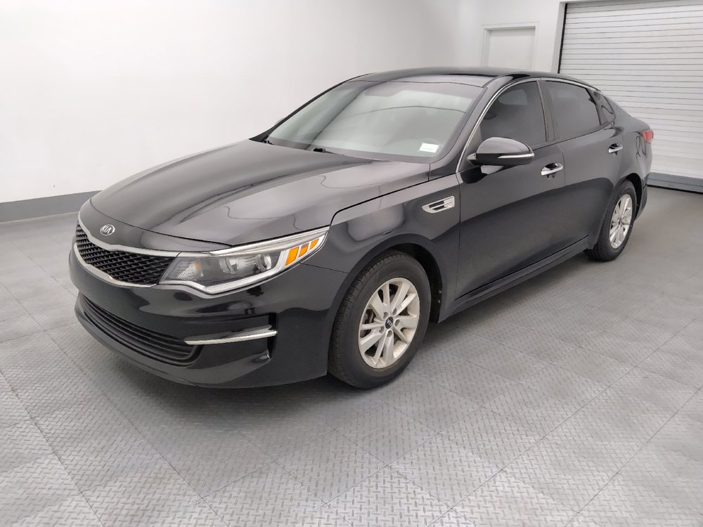 Used 2017 Kia Optima LX FWD image 2