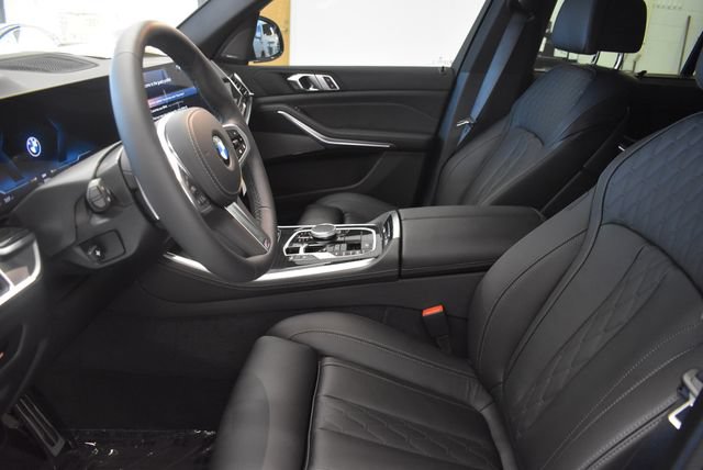 New 2026 BMW X5 xDrive40i w/ M Sport Package AWD/4WD image 22