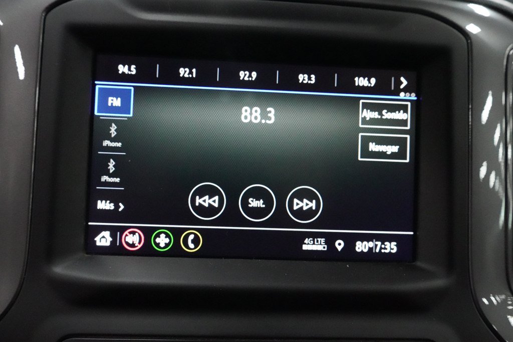 Used 2022 Chevrolet Silverado 1500 Custom w/ LPO, Blackout Package RWD image 24