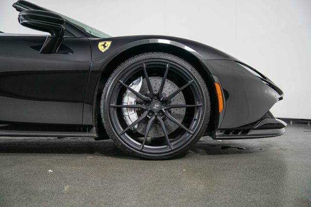 Used 2022 Ferrari SF90 Spider AWD/4WD image 11