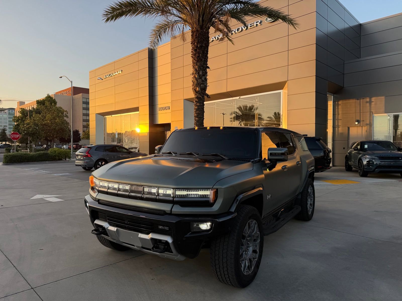 Used 2024 GMC Hummer EV 3X AWD/4WD image 1