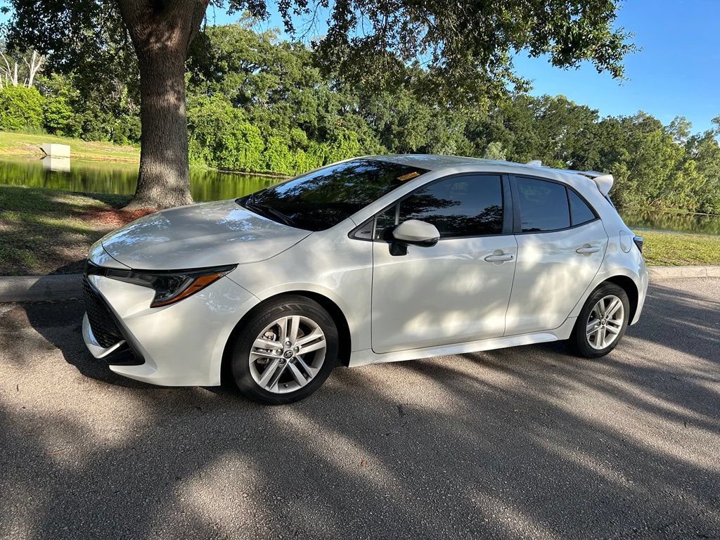 Used 2019 Toyota Corolla SE FWD image 2
